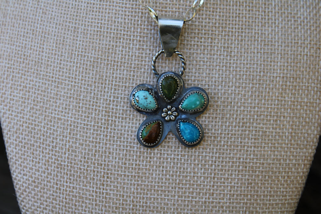 Turquoise flower pendant