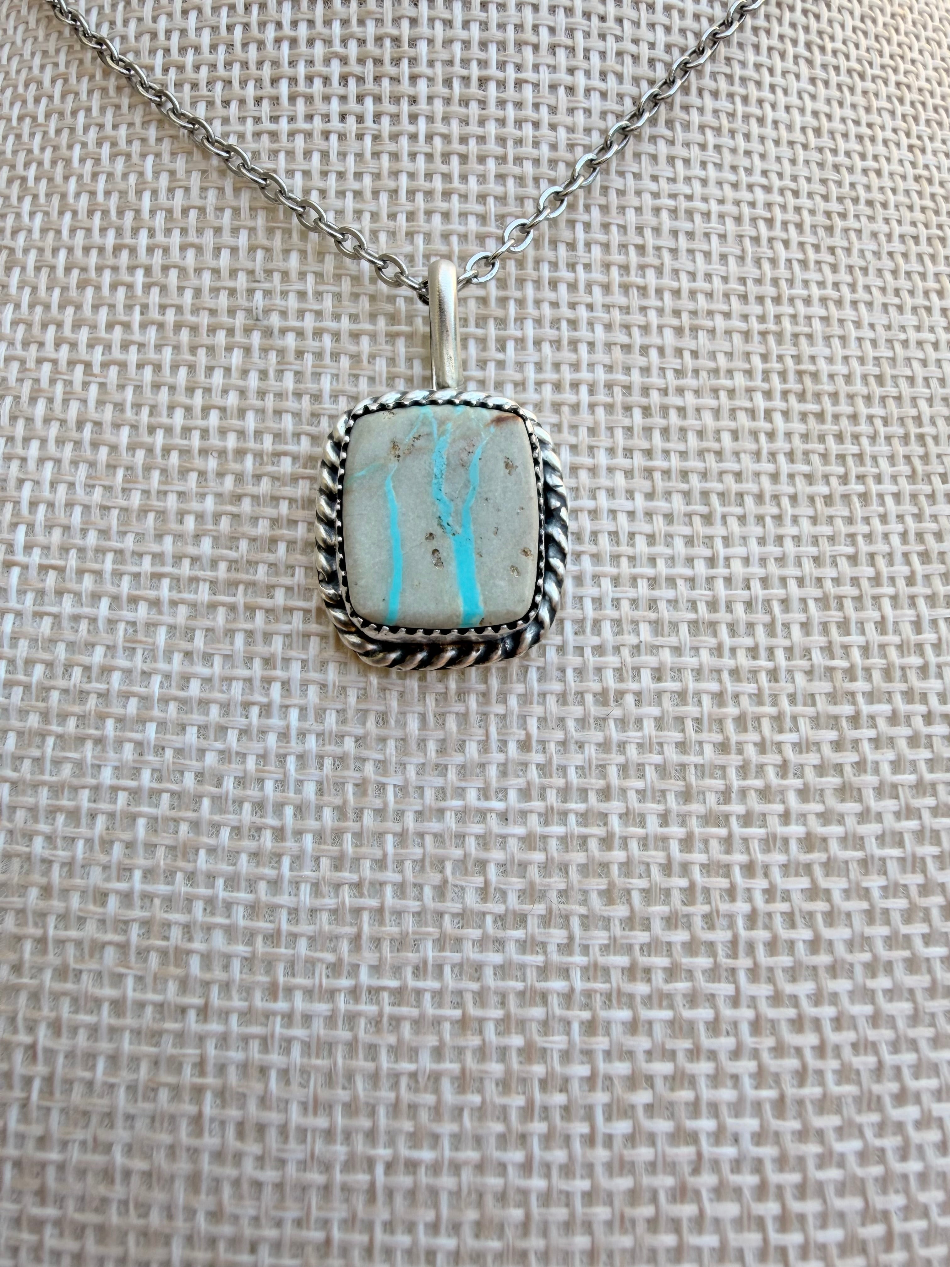 Valley view ribbon pendant