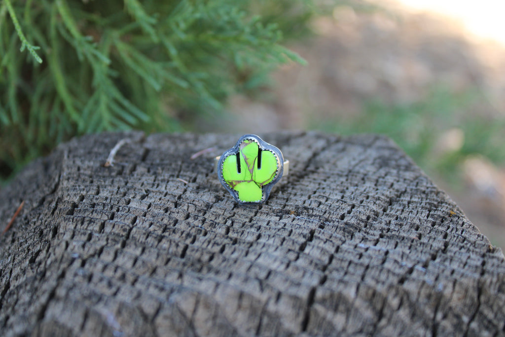 Green dahlia cactus ring