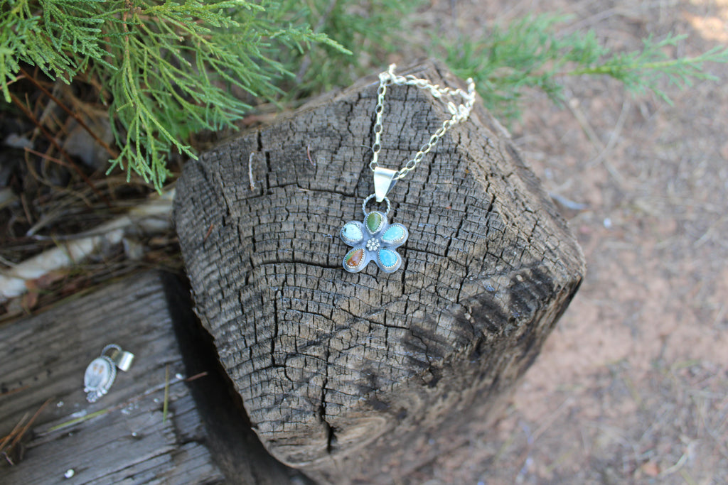 Turquoise flower pendant