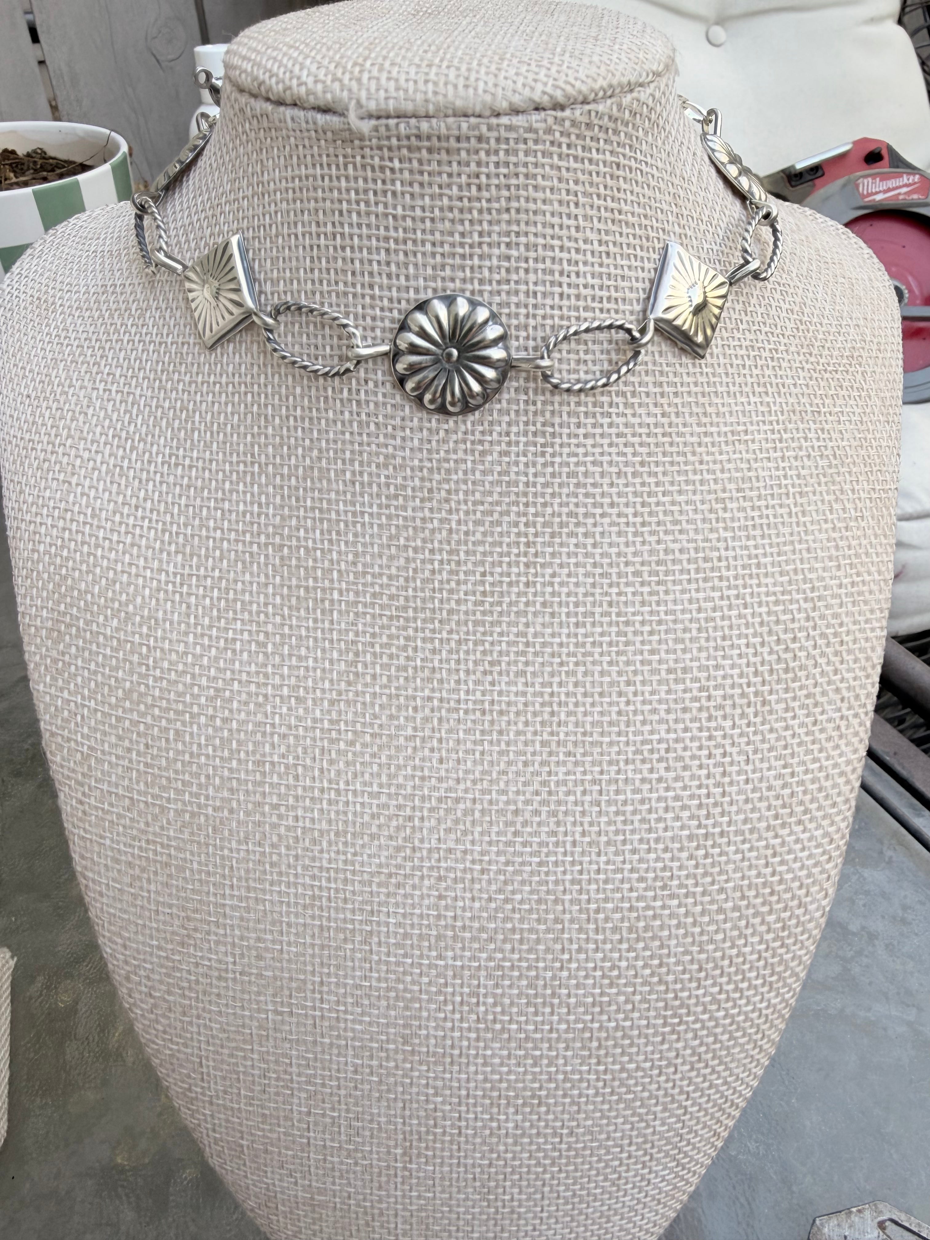 Concho choker