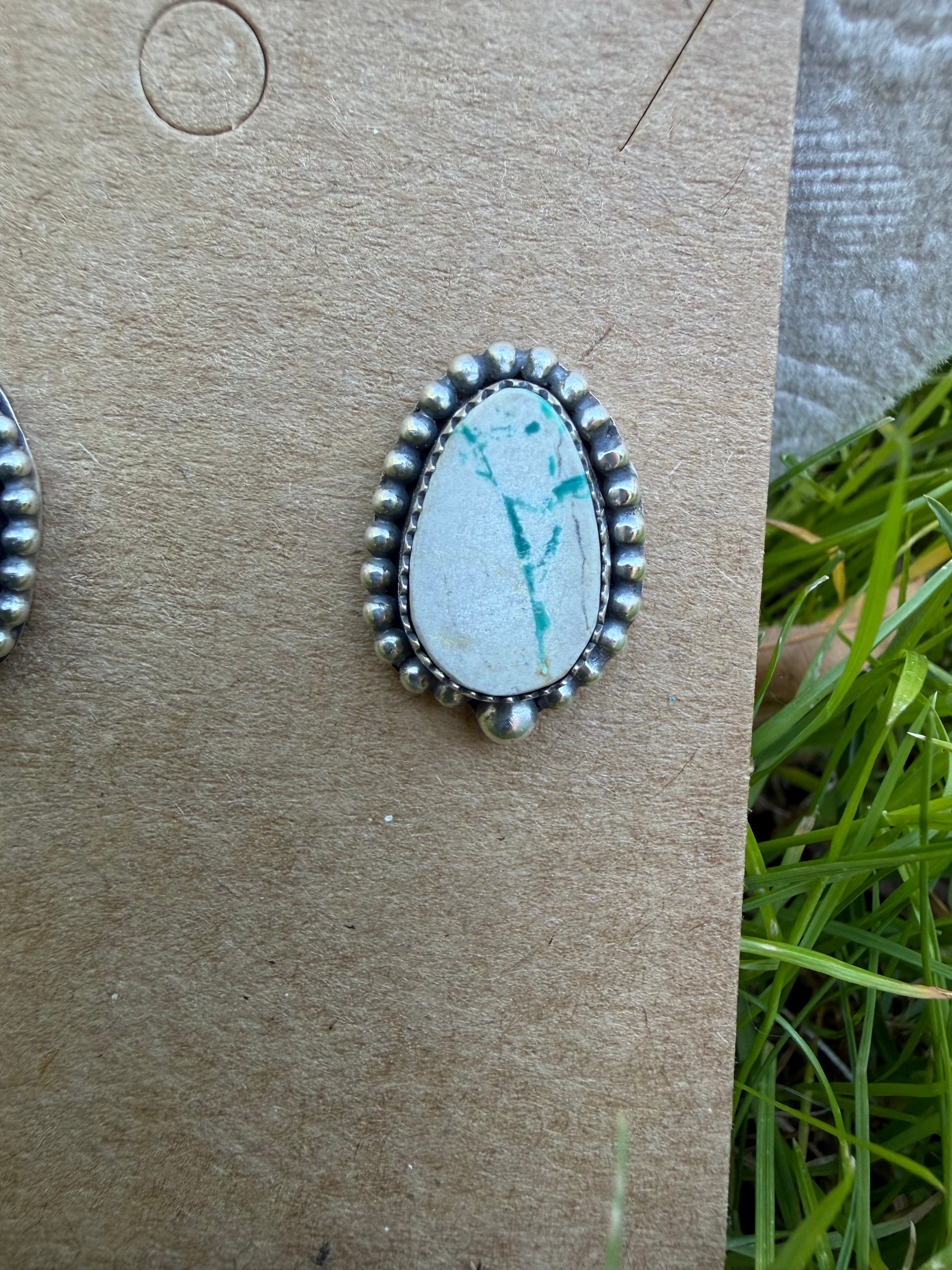 Valley view ribbon turquoise studs