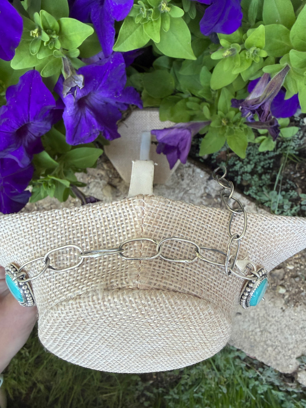 Very large multi stone choker