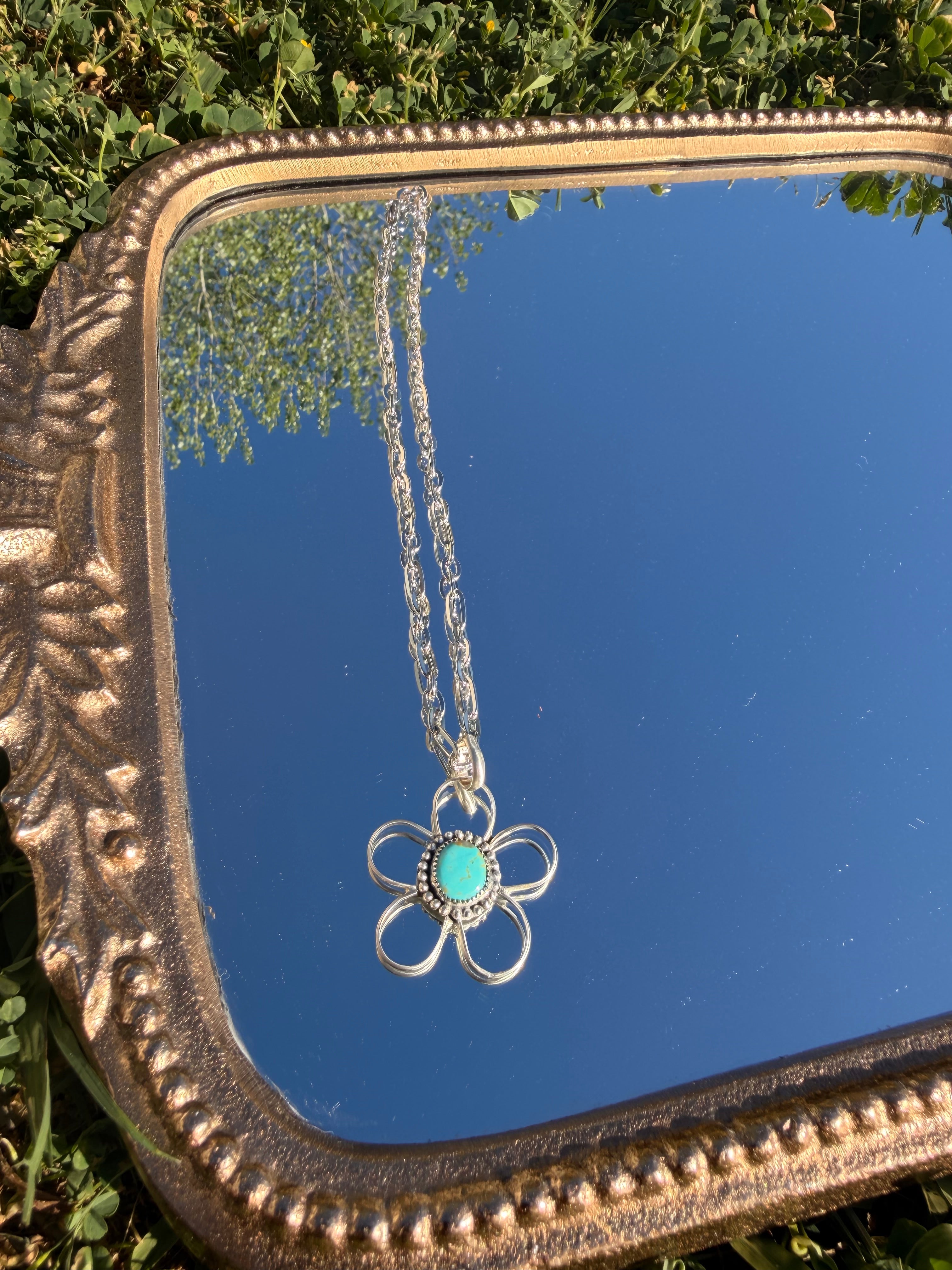 Turquoise flower pendant necklace