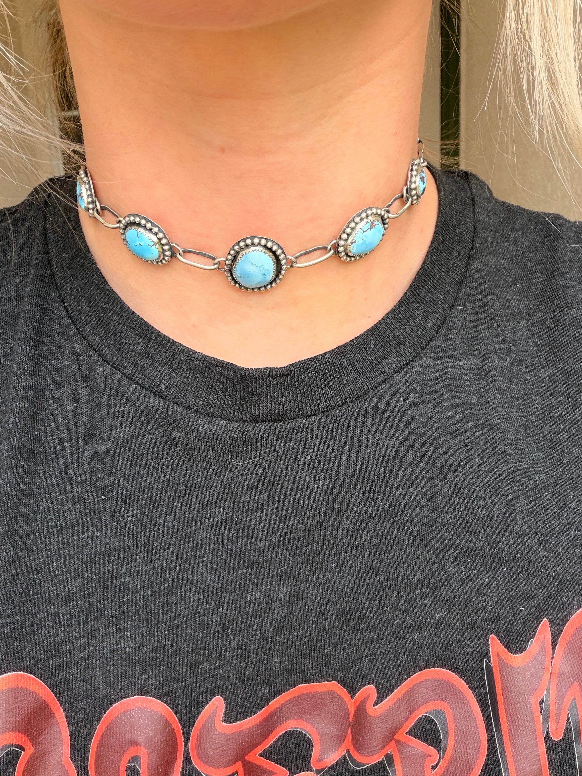 golden hills choker necklace