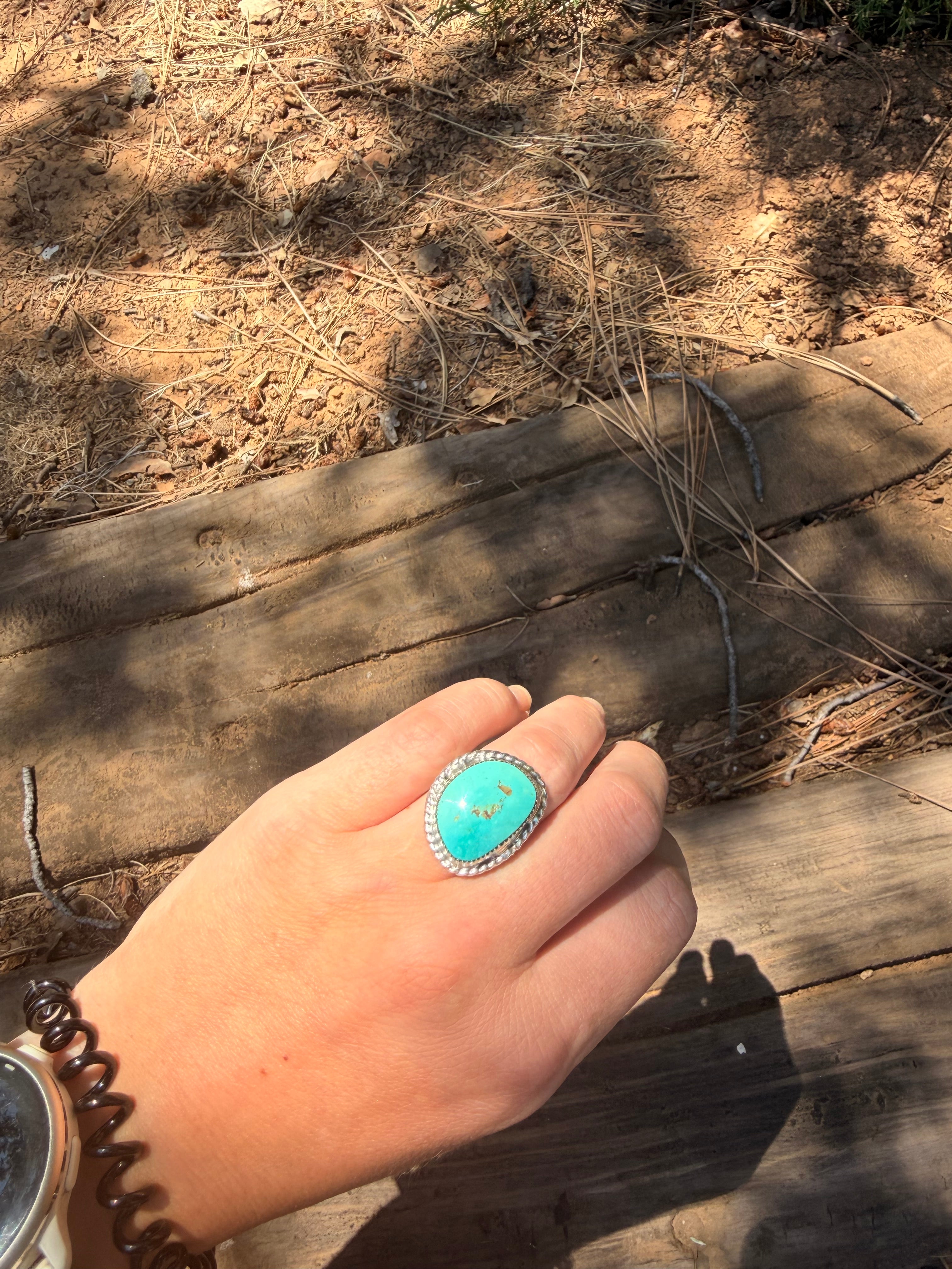 Nila turquoise flower banded Ring size 7.5