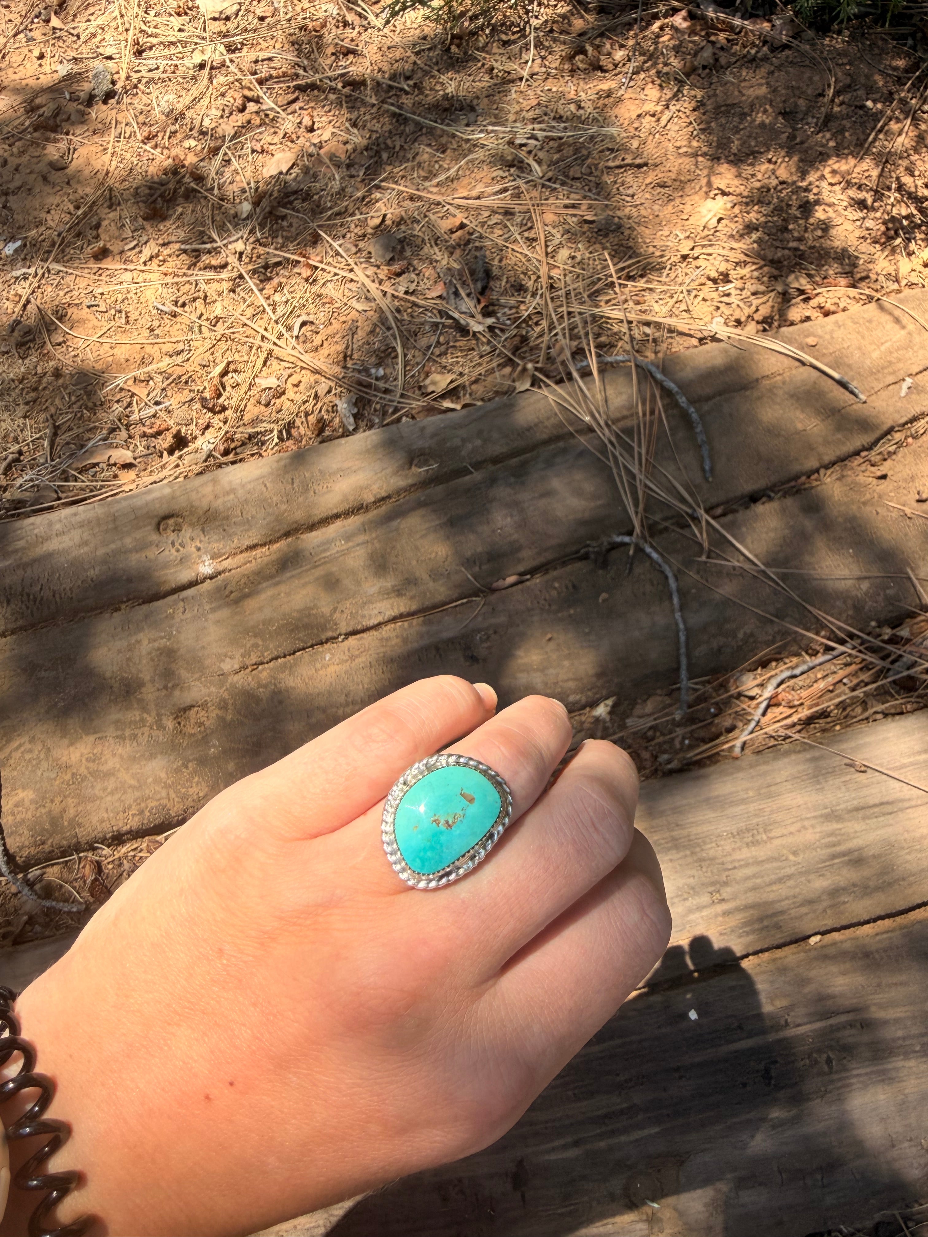 Nila turquoise flower banded Ring size 7.5