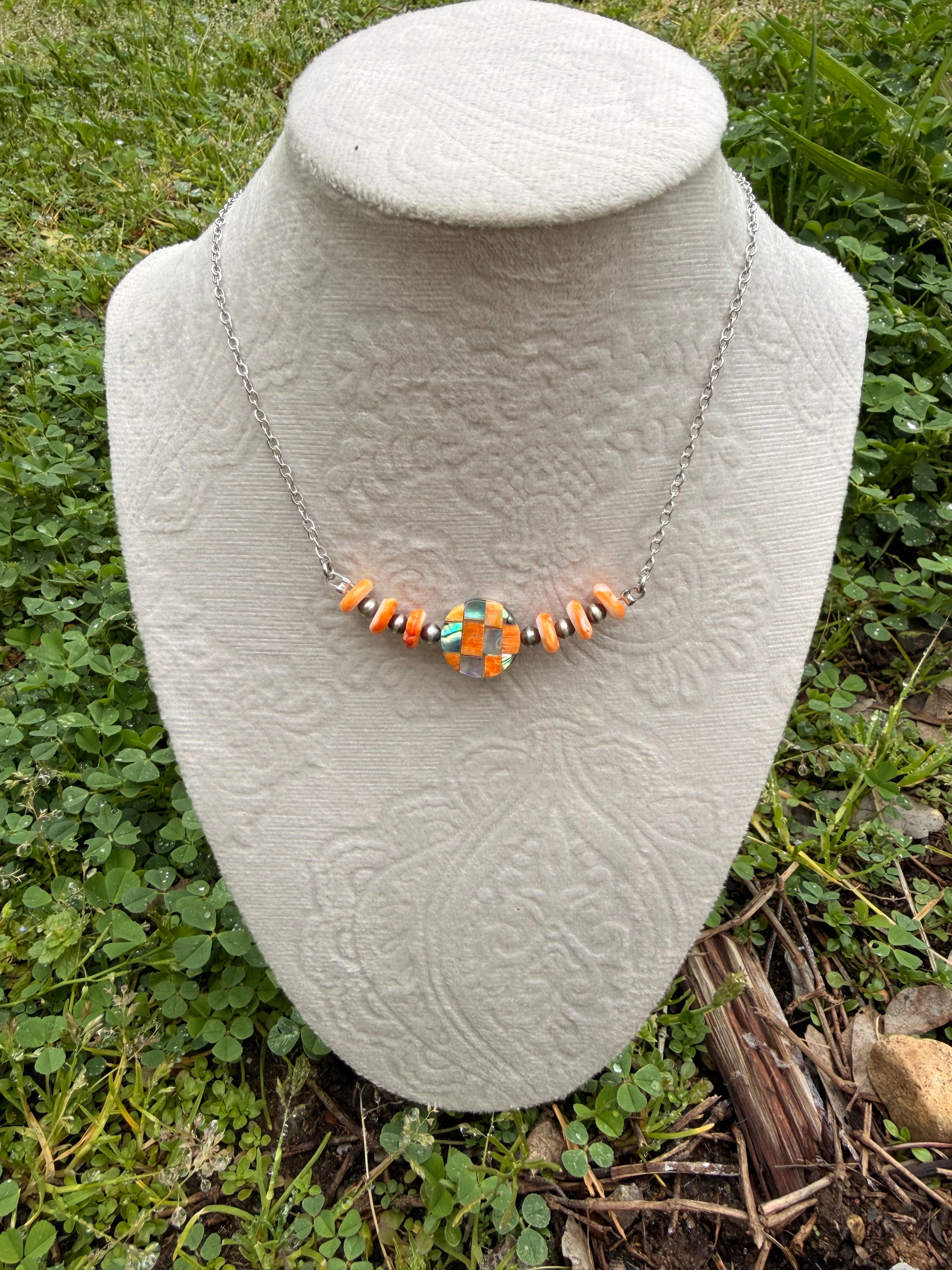 Checkered Spiny oyster and silver beaded bar necklace