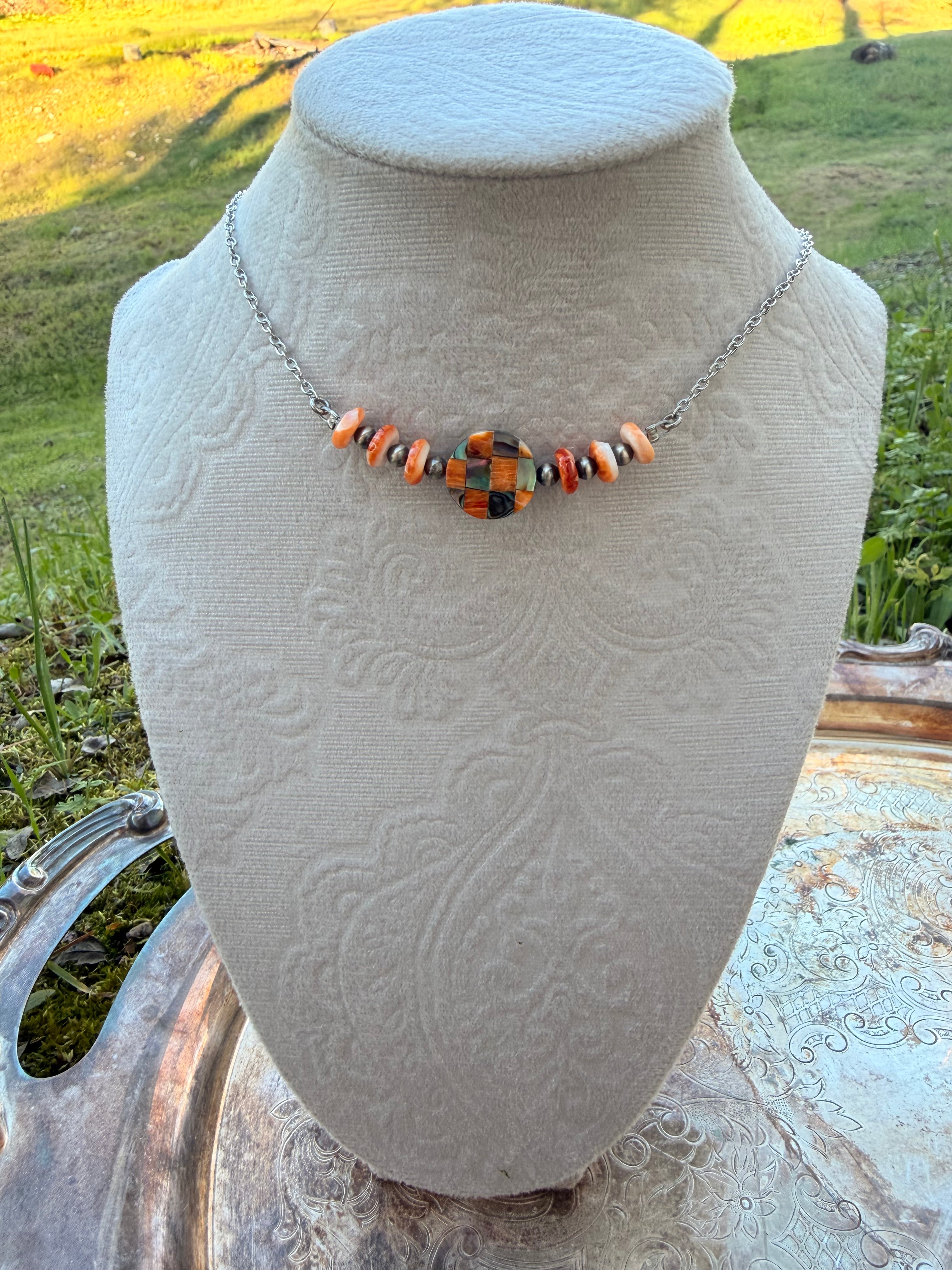 Checkered Spiny oyster and silver beaded bar necklace